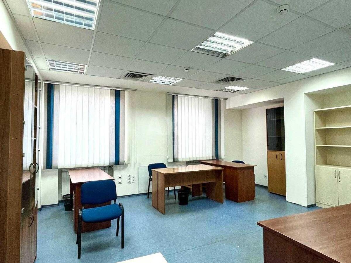 Office bul. Druzhby Narodiv 38, 63m2528002