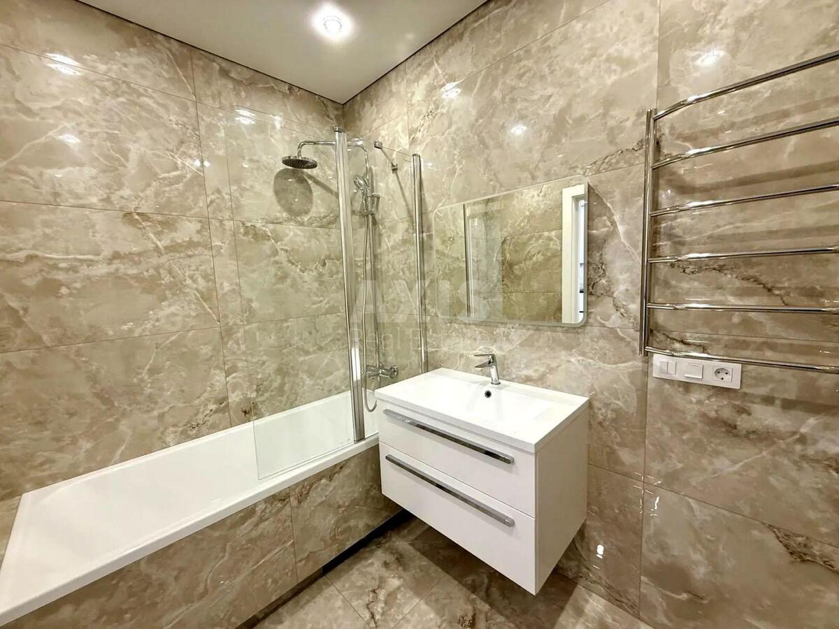 1k apartment nab. Dniprovs'ka 15К619995