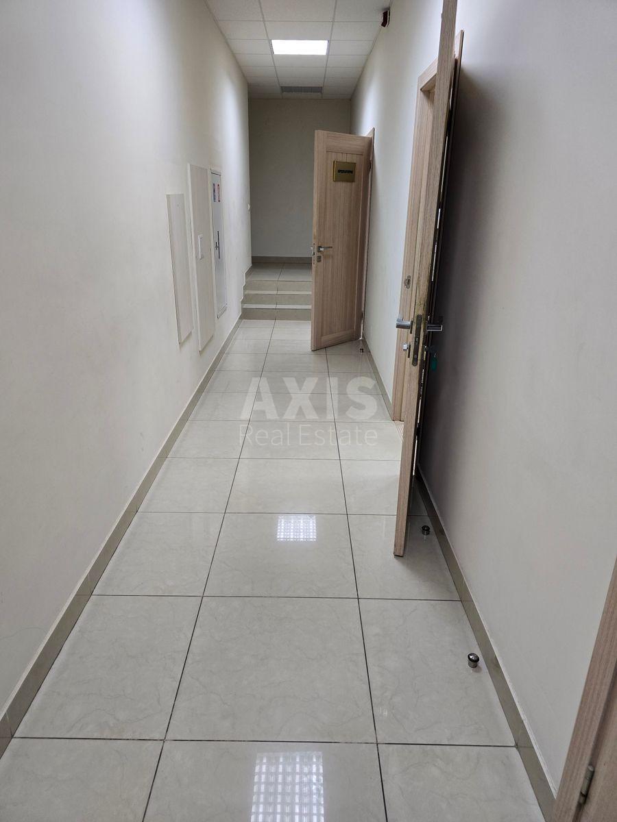 Office vul. Patriarha Mstyslava Skrypnyka 40, 129m21