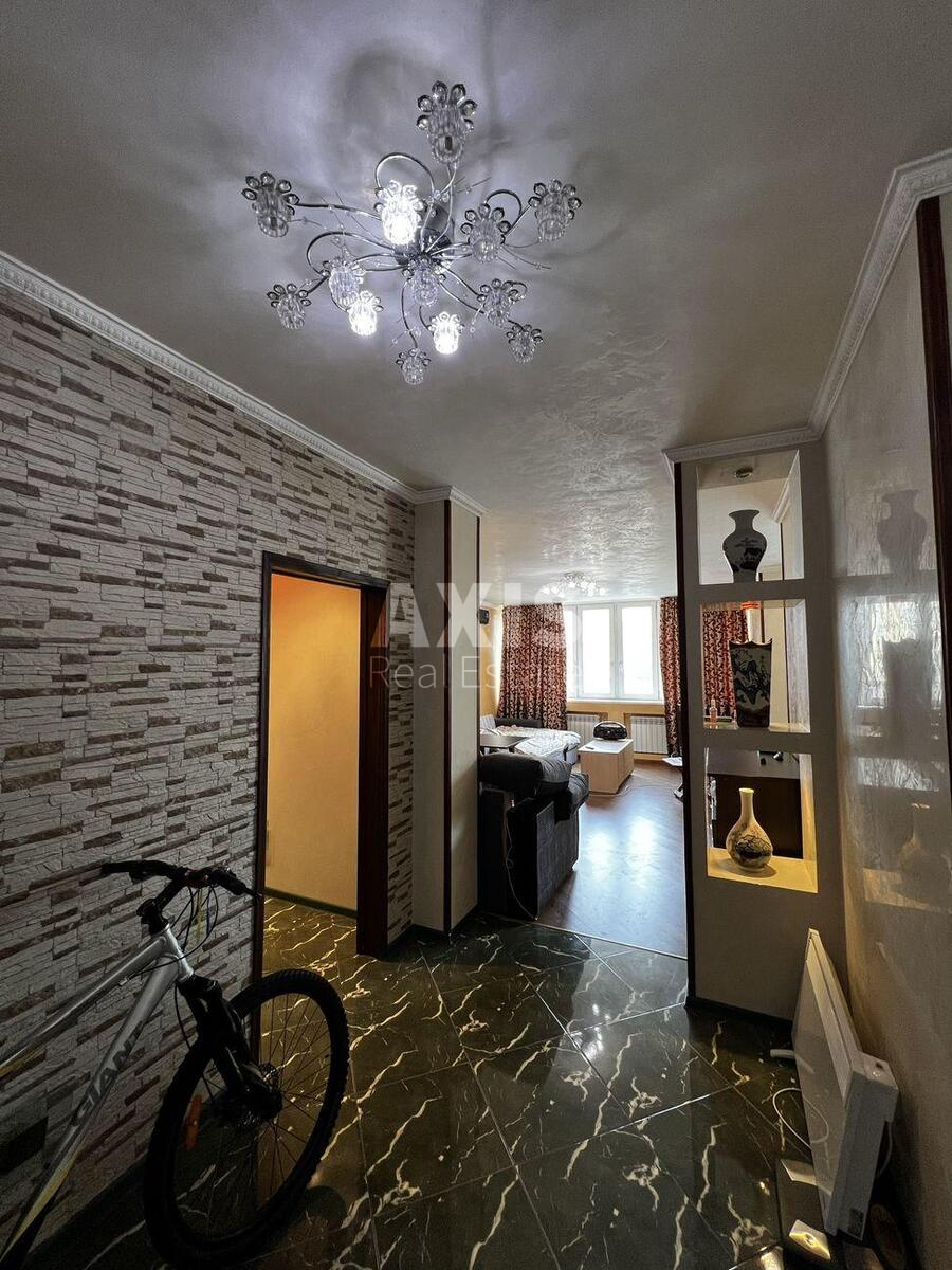 2k apartment vul. Sribnokil's'ka 15621110