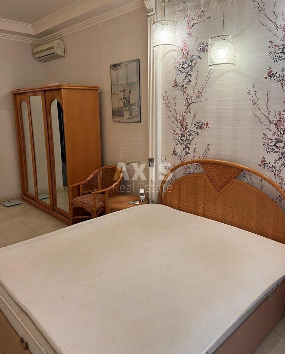3k apartment vul. Jevgena Konoval'cja 31