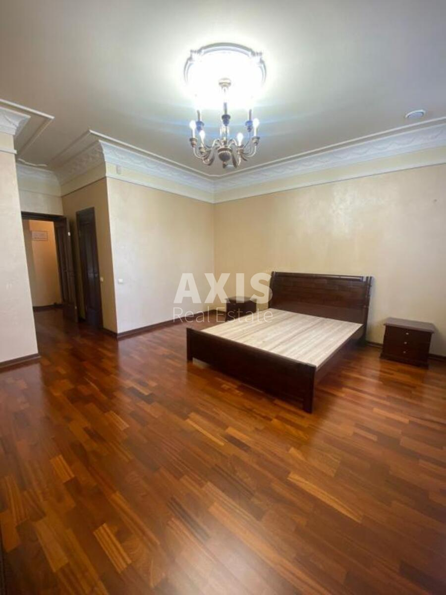 3k apartment uzviz Andrii'vs'kyj 1б0