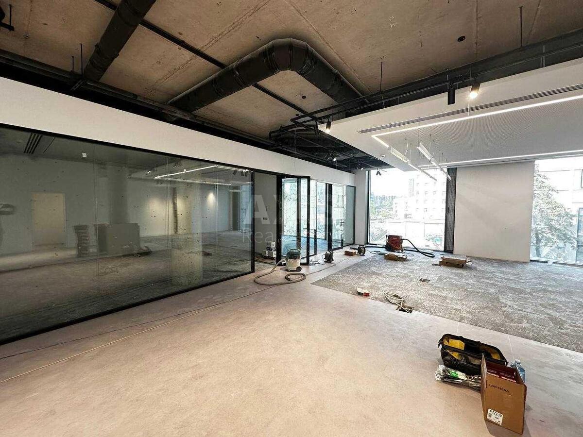 Office vul. Amurs'ka 6, 400m25