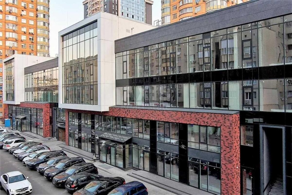 Trade object vul. Pryozerna 12Б, 260m2