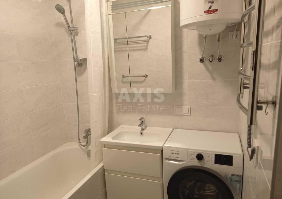 3k apartment vul. Kustanajs'ka 136