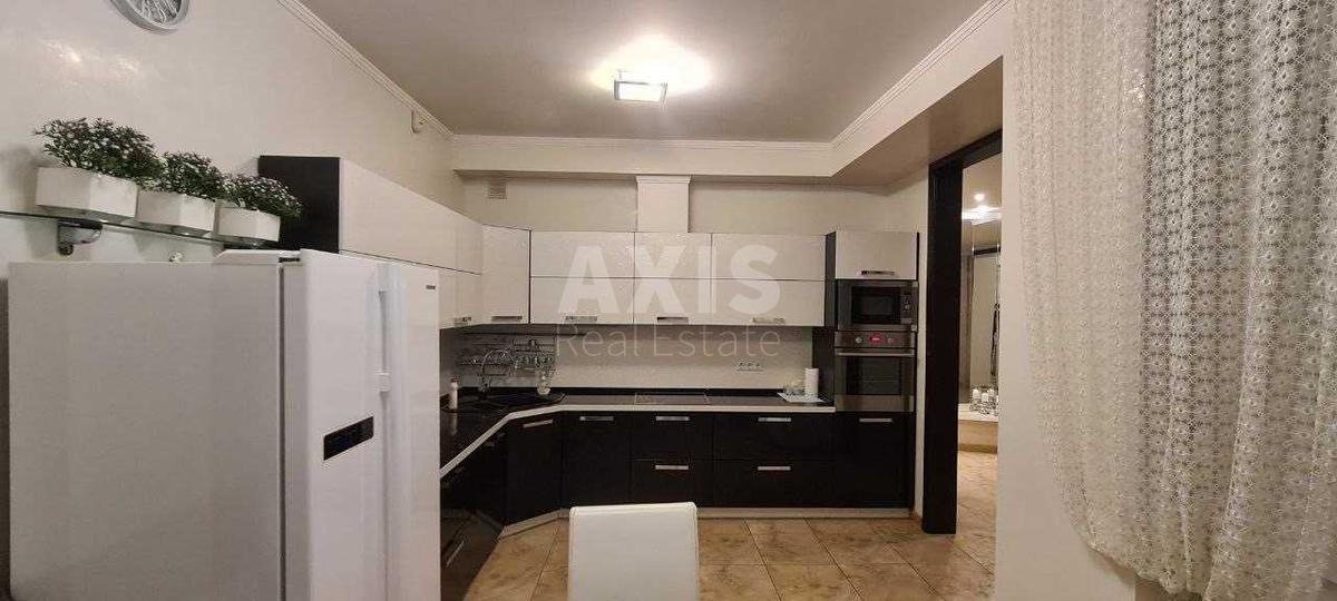 4k apartment vul. Zvirynec'ka 590