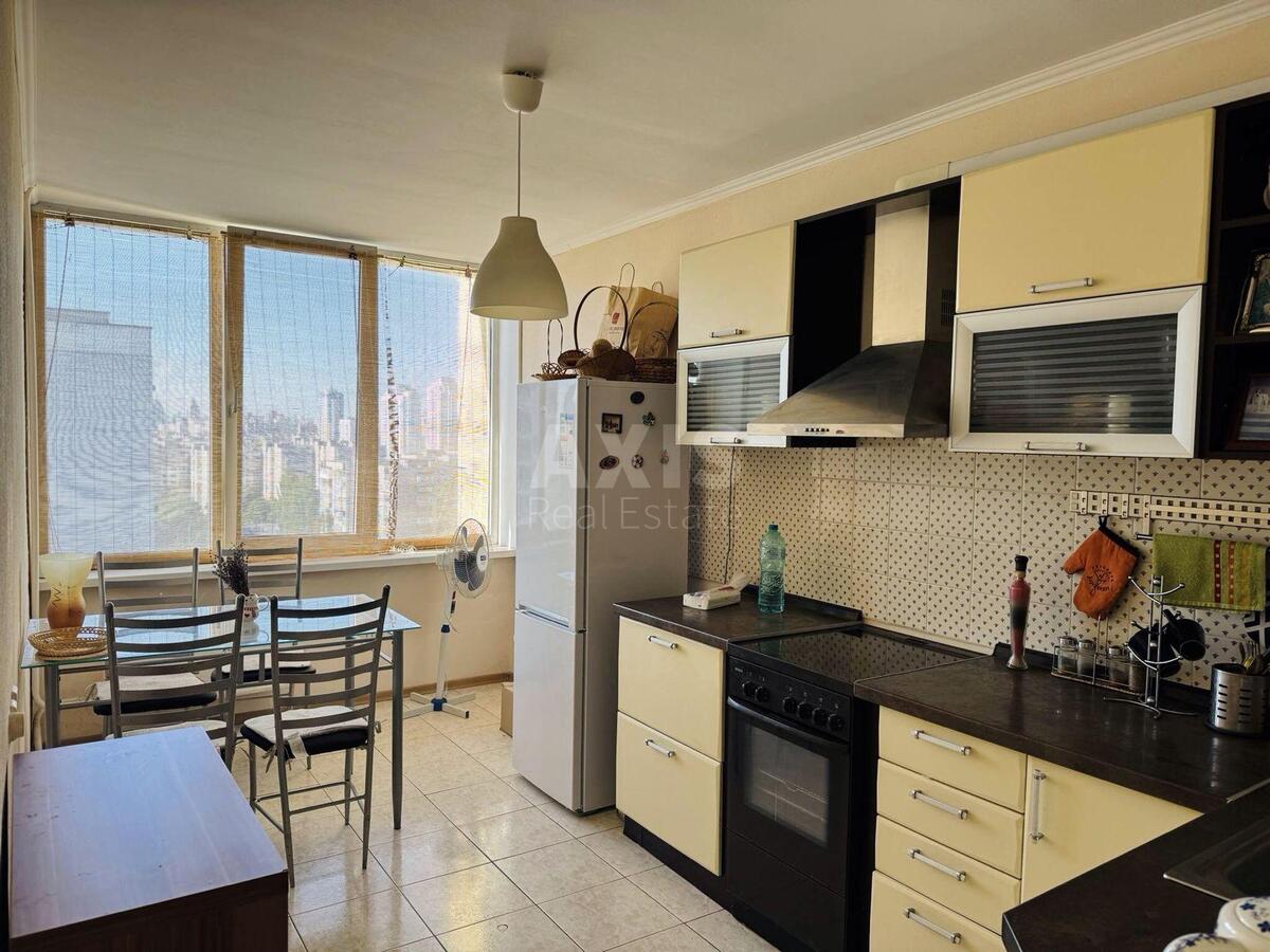 2k apartment pr-t Geroi'v Stalingrada 64/56