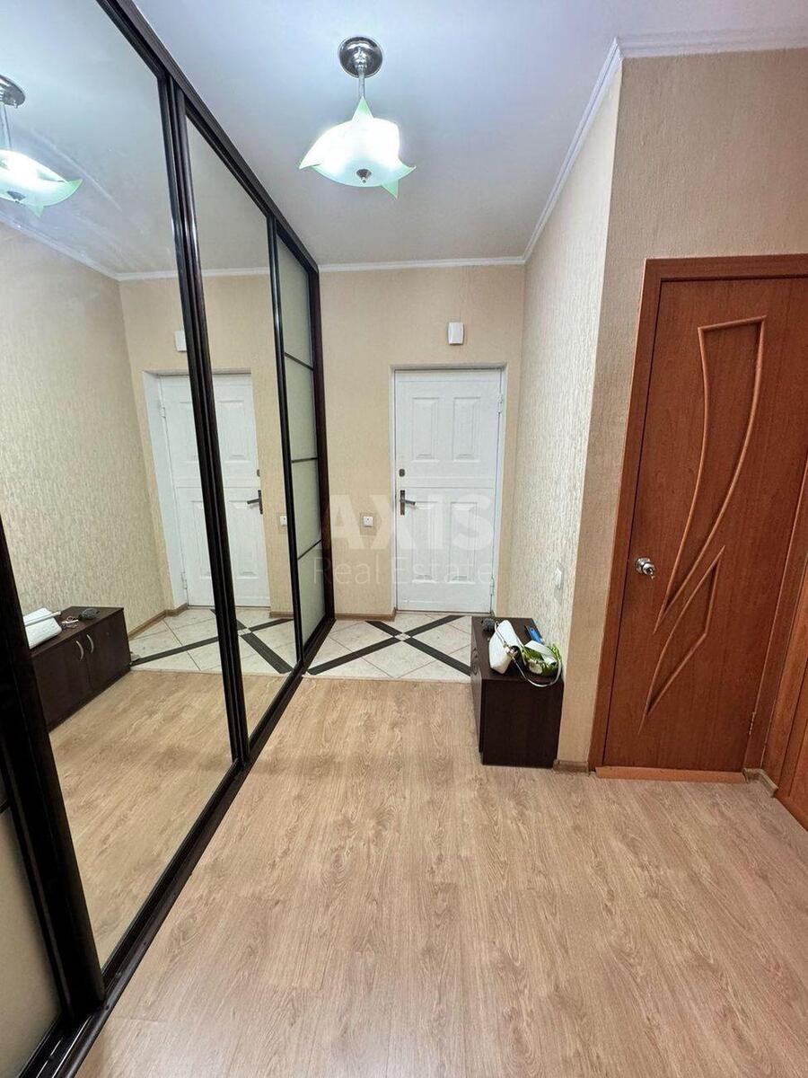2k apartment vul. Verhovynna 918