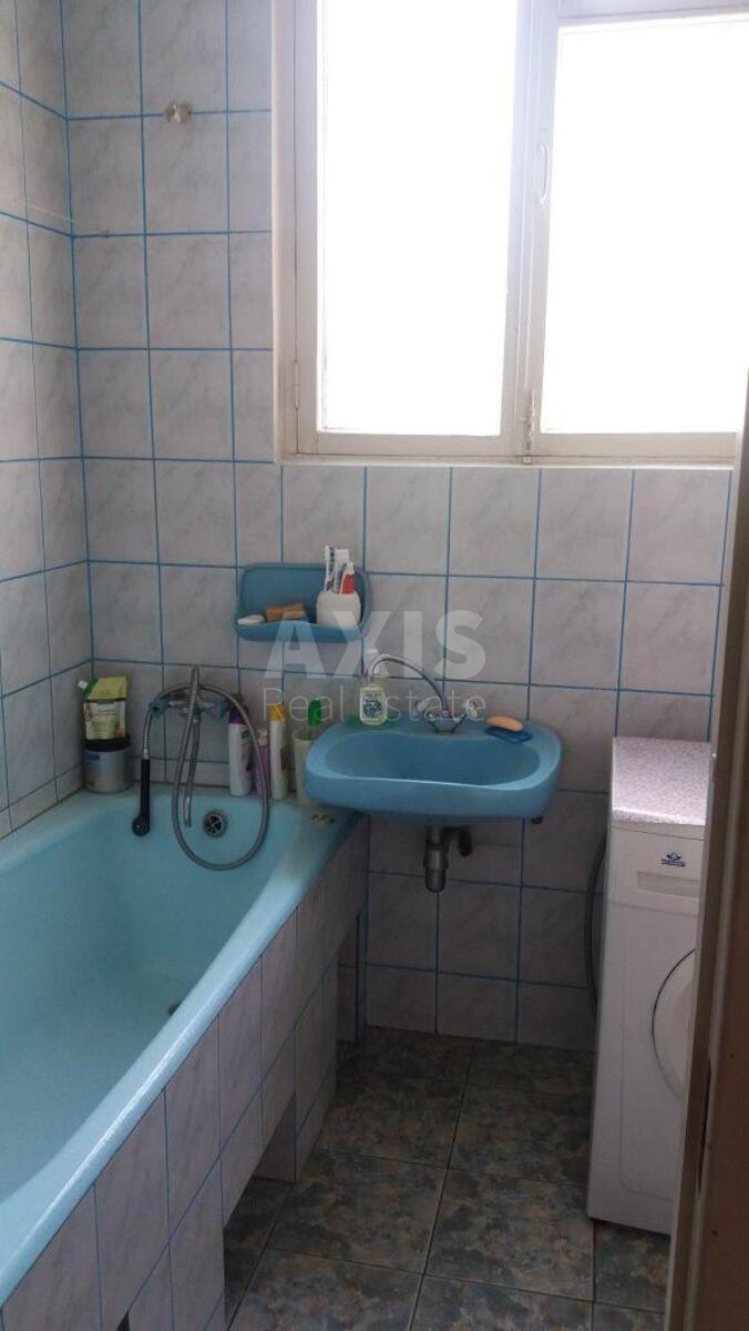 2k apartment vul. Chumaka Vasylja 137