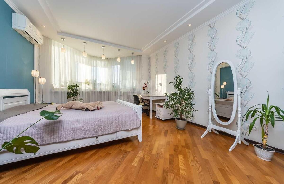 3k apartment vul. Yulia Zdanovska 75А2