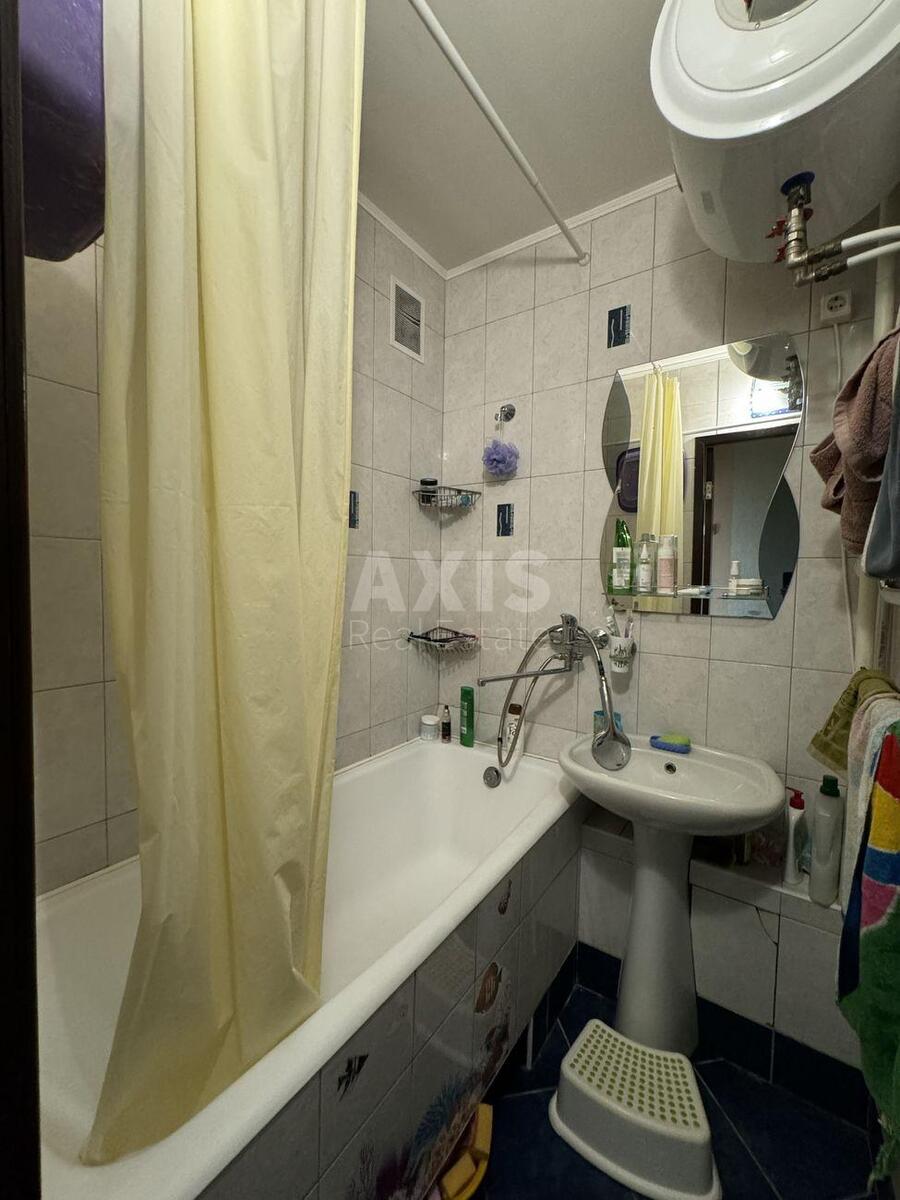 2k apartment vul. Pryrichna 5557318
