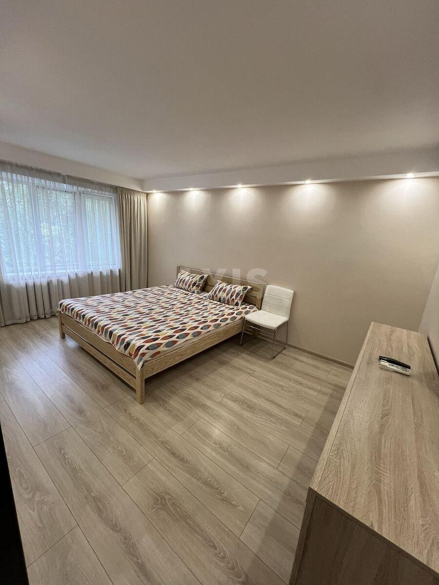 2к квартира бул. Роллана Ромена 13В570054