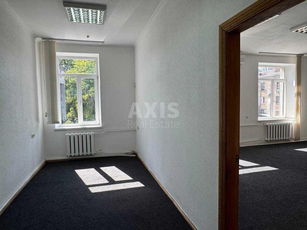 Office vul. Shevcova Ivana 5, 134m24