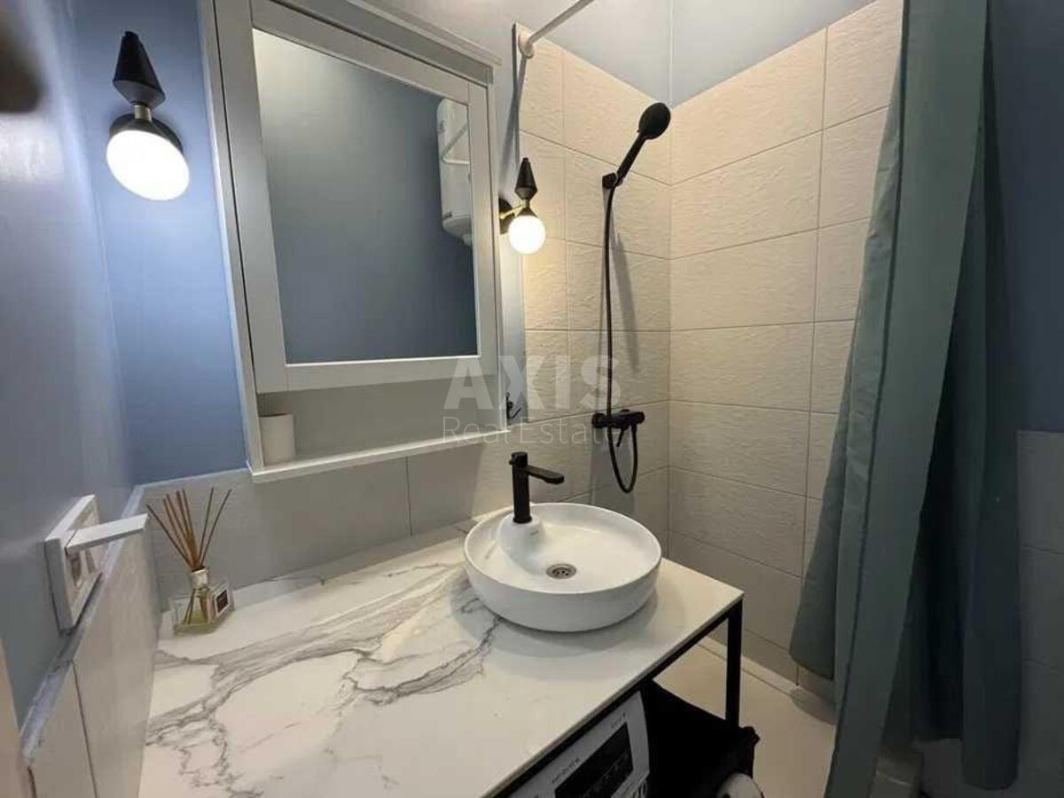 1k apartment vul. Saljutna 2Б608289