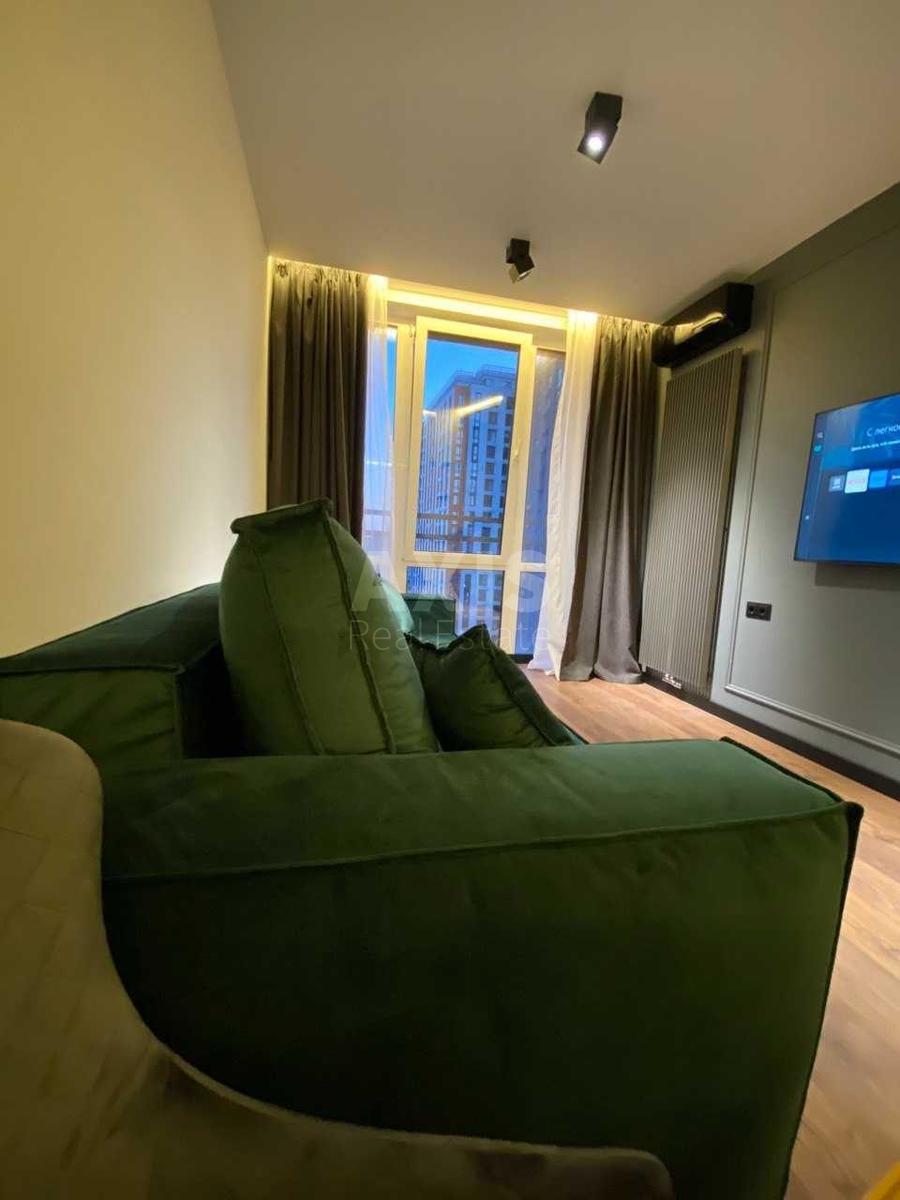 1k apartment nab. Dniprovs'ka 188