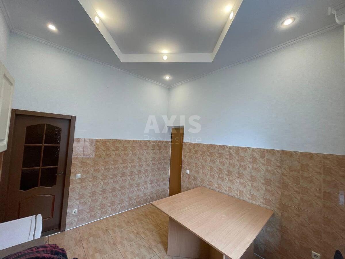 Office vul. Saksagans'kogo 44, 90m2566029
