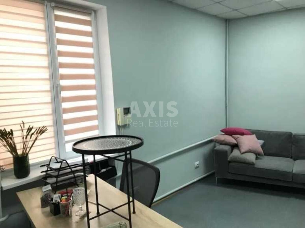 Office vul. Myhajlivs'ka 17, 90m21