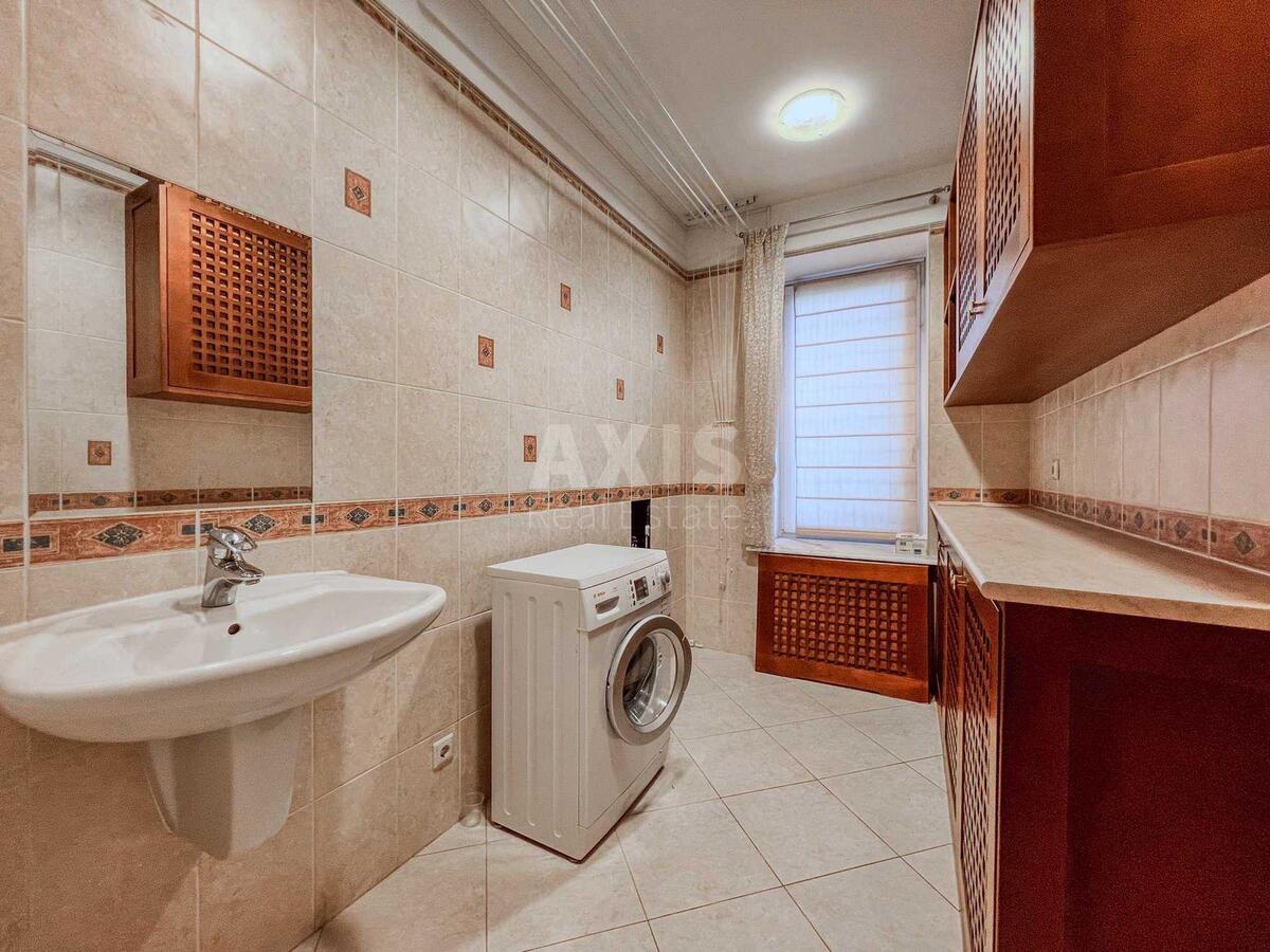 4k apartment vul. Mazepy Ivana 10615918