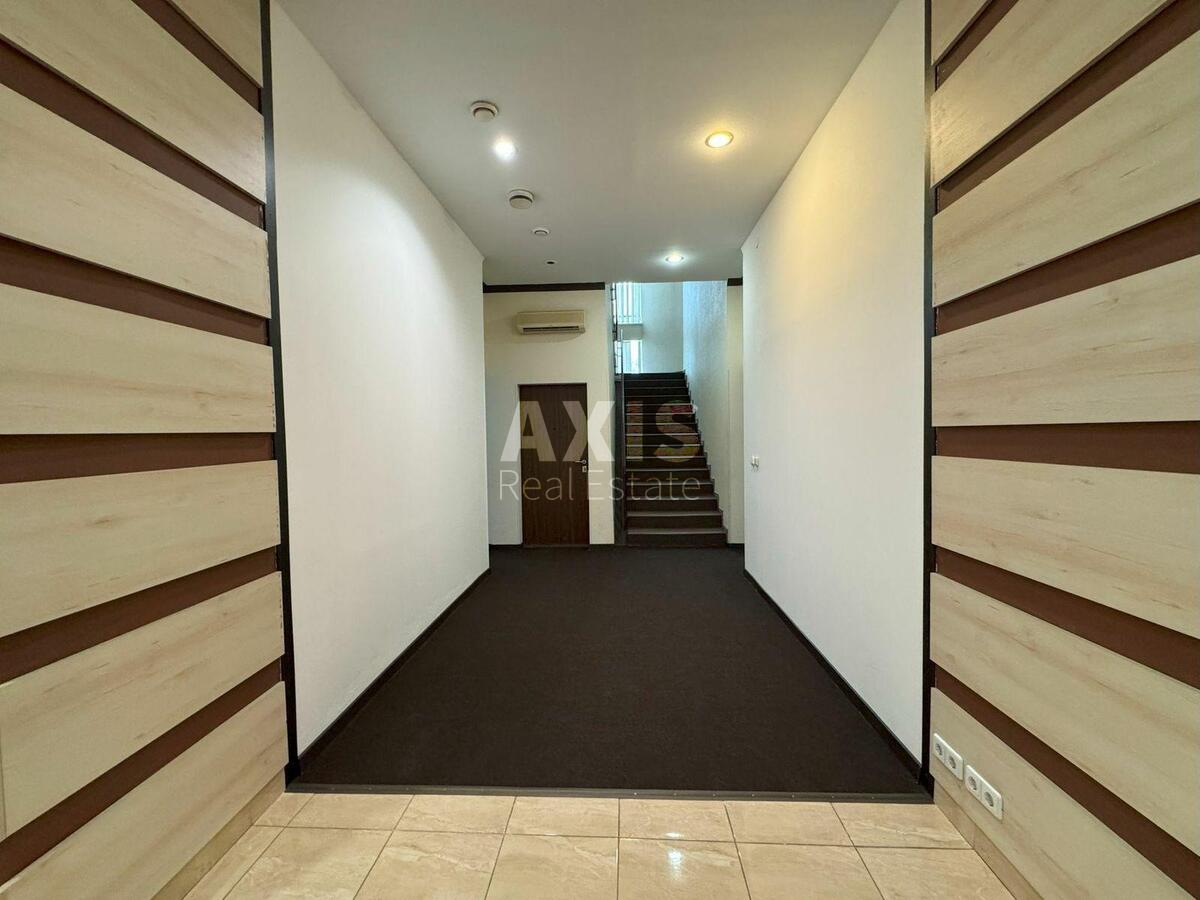Office prov. Muzejnyj 4, 639m2509855
