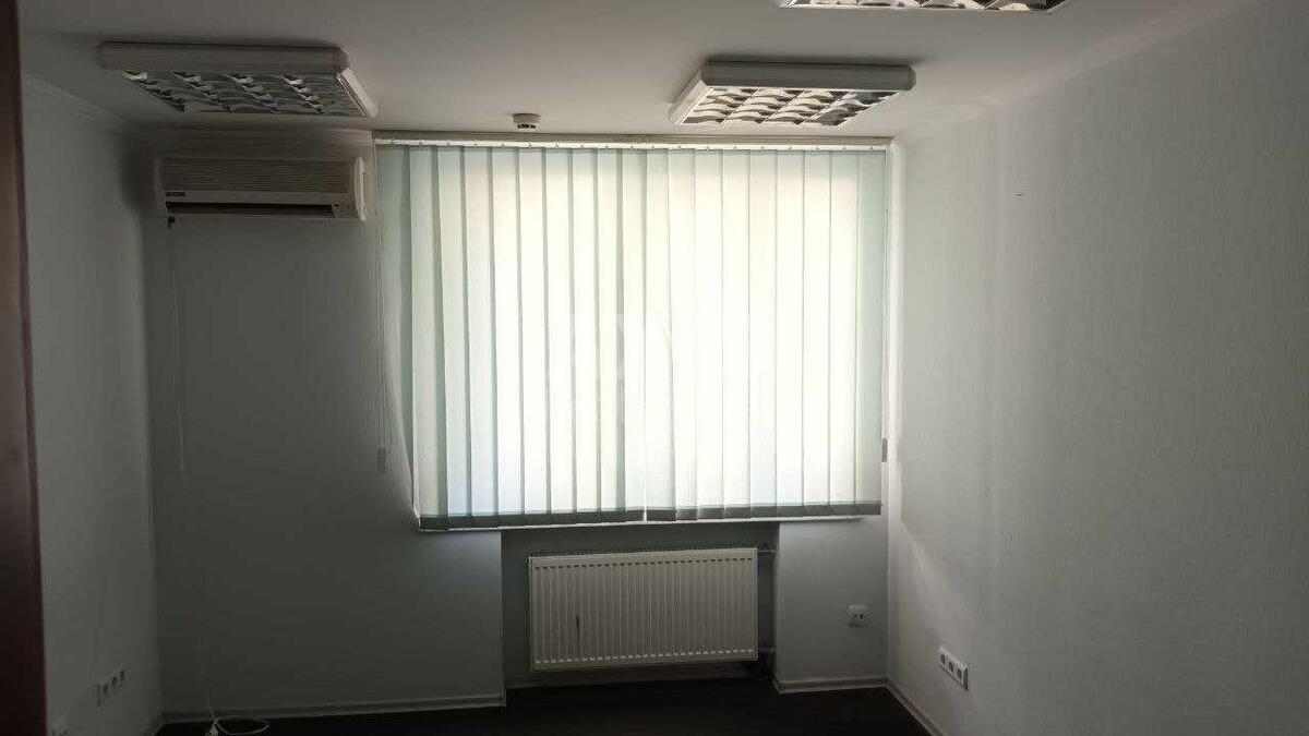 Trade object vul. Smiljans'ka 8, 70m21