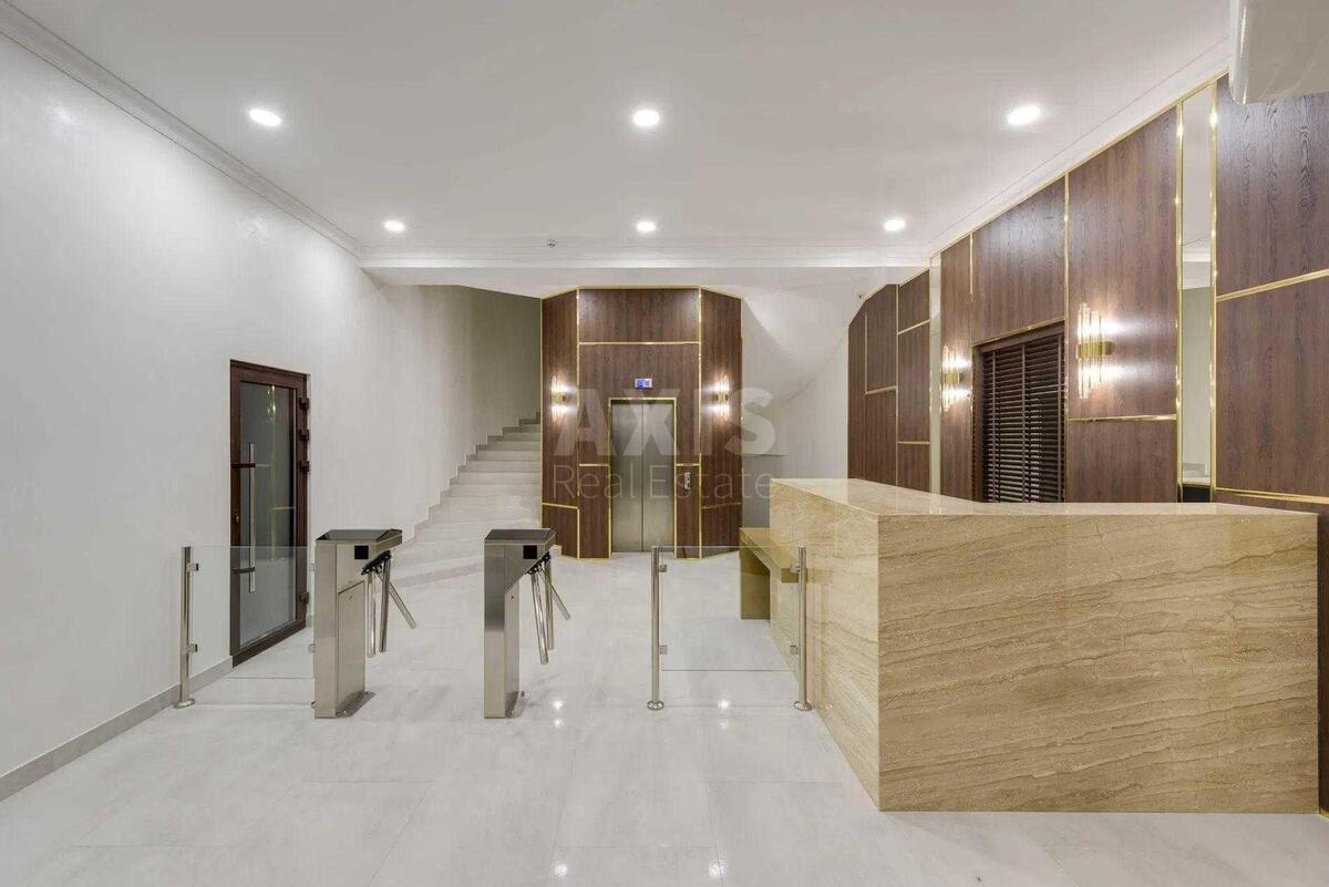 Office vul. Hmel'nyc'kogo Bogdana 63А, 300m20