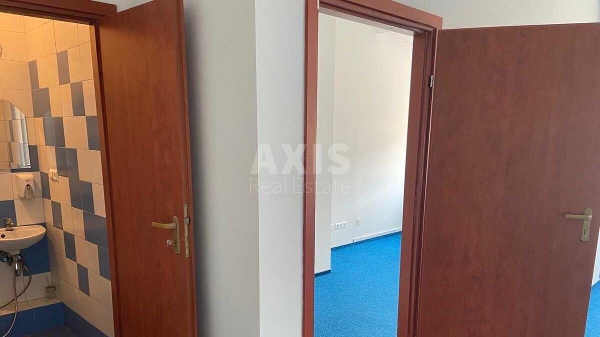 Office vul. Lyps'ka 19/7, 158m27