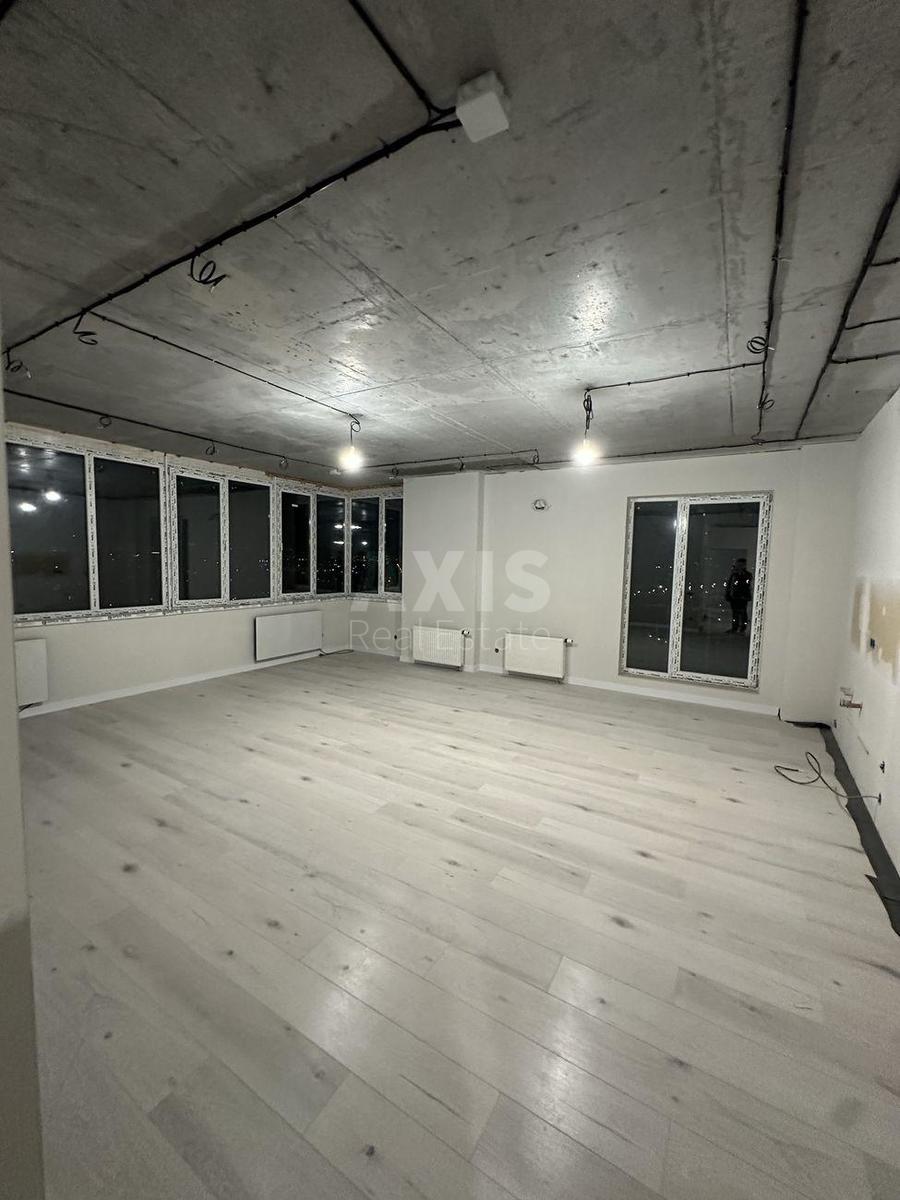 3k apartment vul. Kirovograds'ka 702