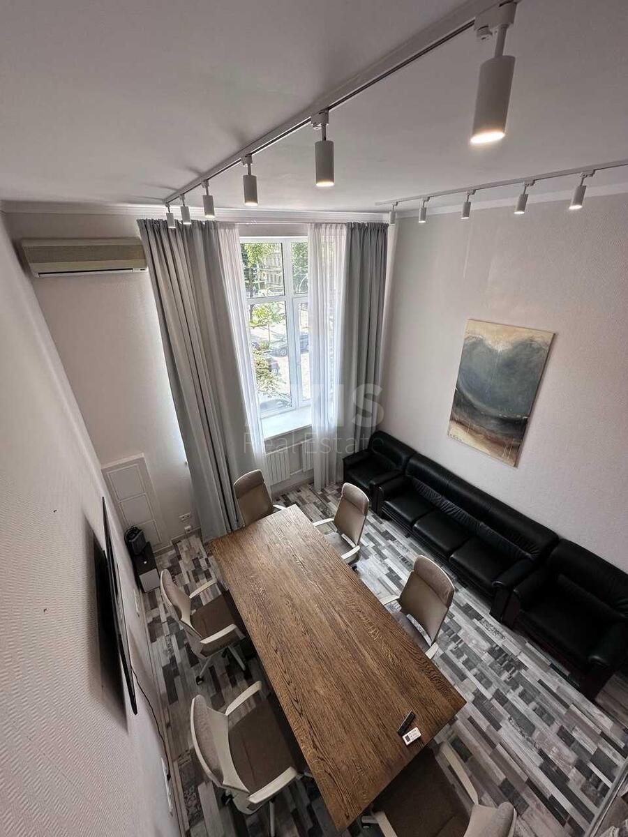 Office vul. Hmel'nyc'kogo Bogdana 32, 42m21