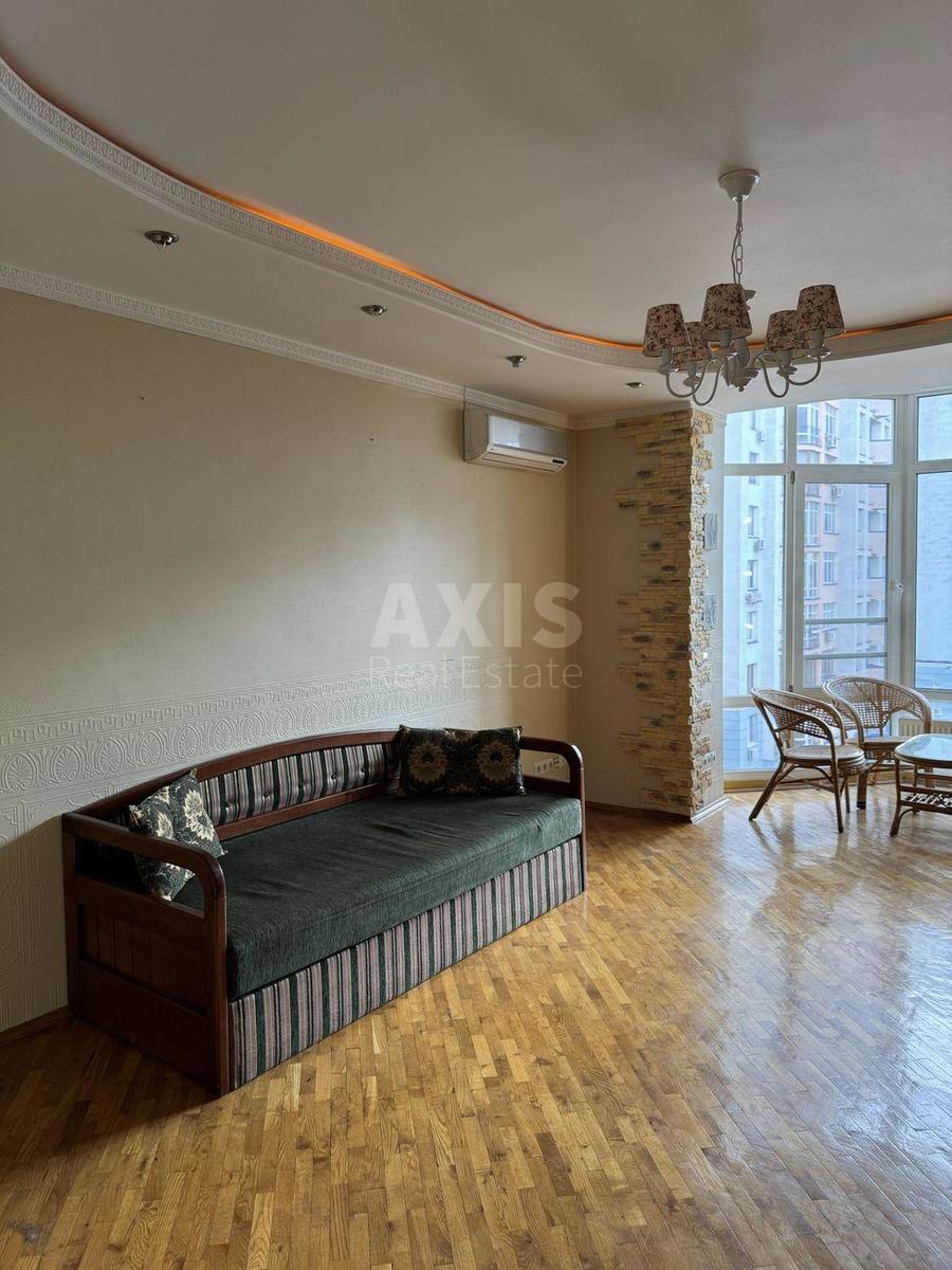 2k apartment vul. Yulia Zdanovska 46/11