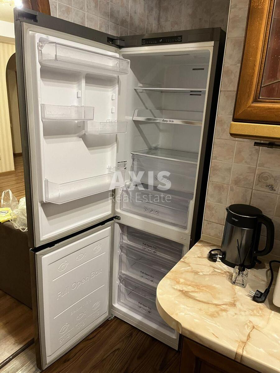 3k apartment vul. Velyka Vasyl'kivs'ka 1029
