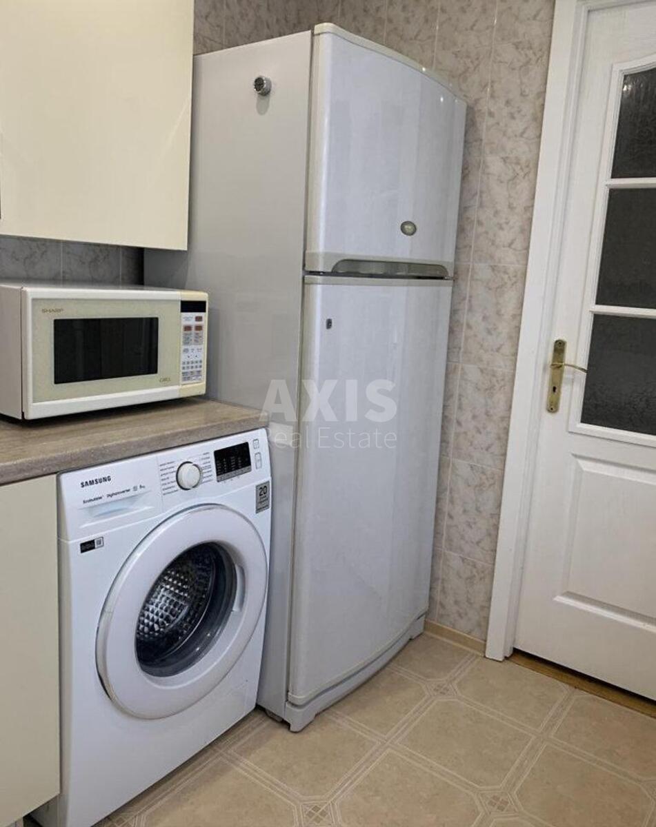 3k apartment vul. Orlyka Pylypa 9601360