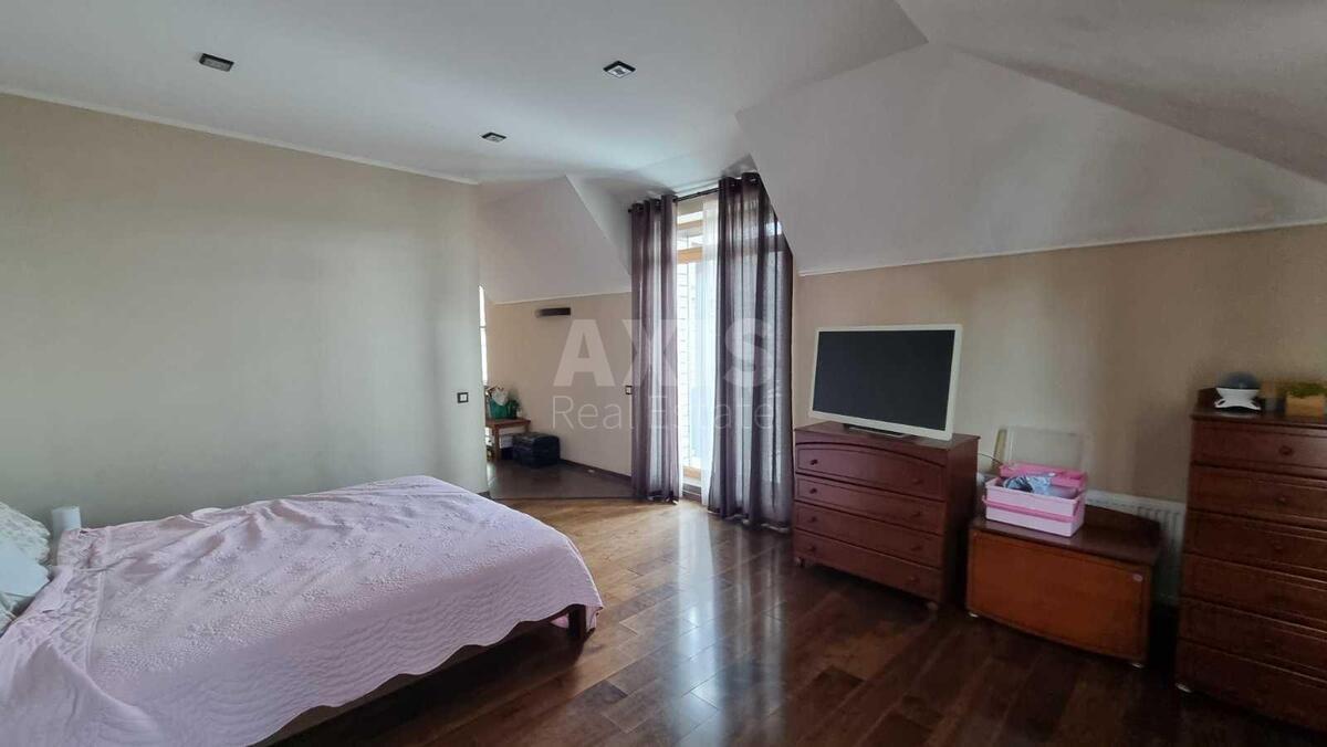 2к квартира ул. Михаила Максимовича 3508484