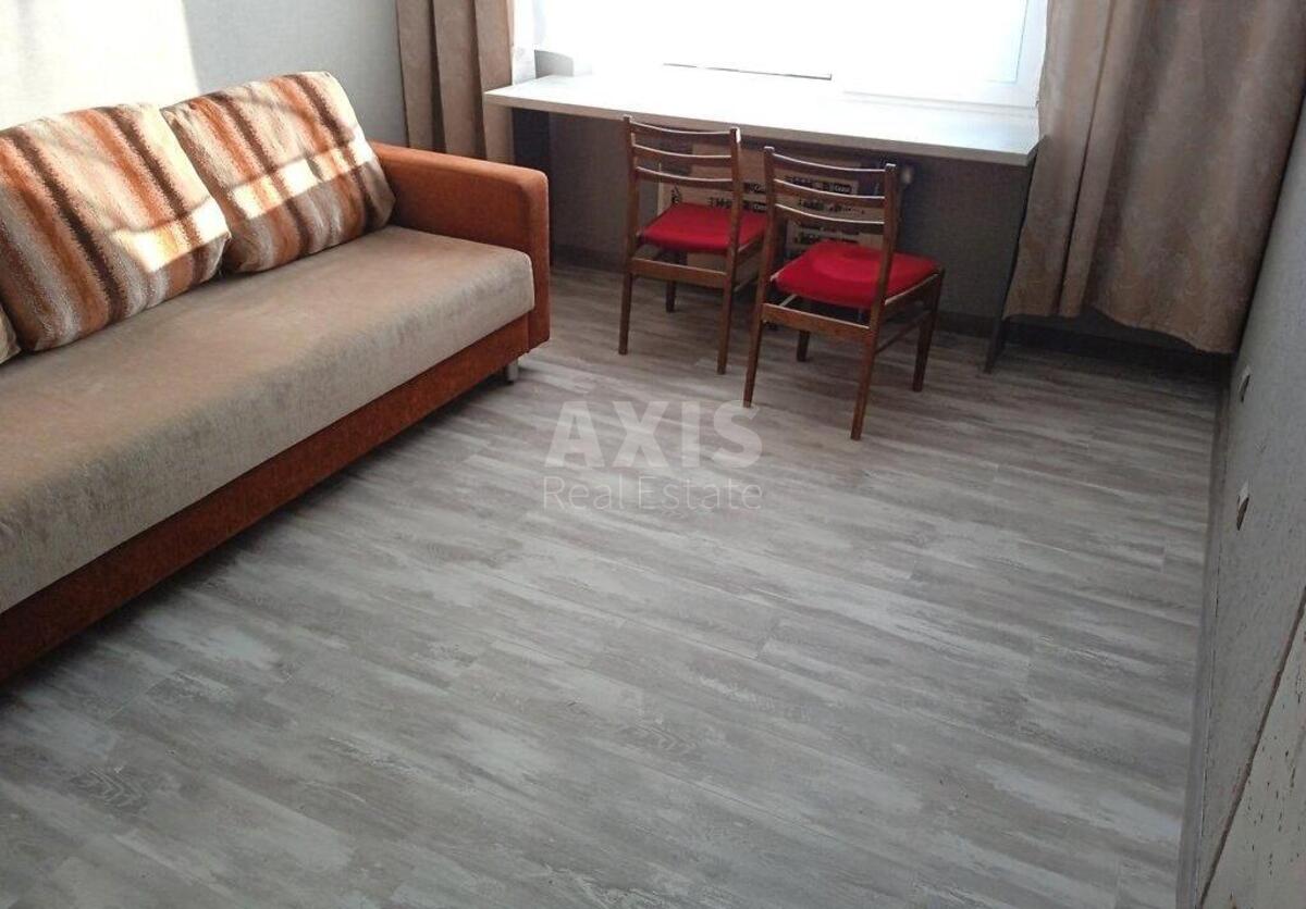 2k apartment vul. Vyshnjakivs'ka 45