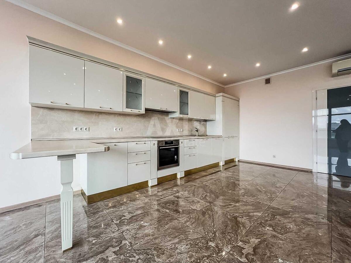 4k apartment uzv. Klovs'kyj 7А563791