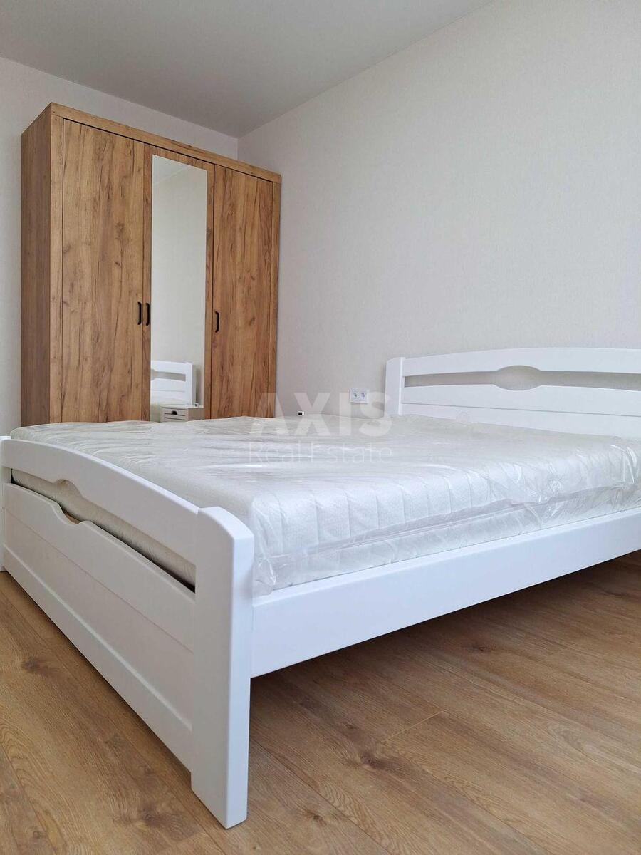 1k apartment vul. Rodyny Kristeriv 20564716