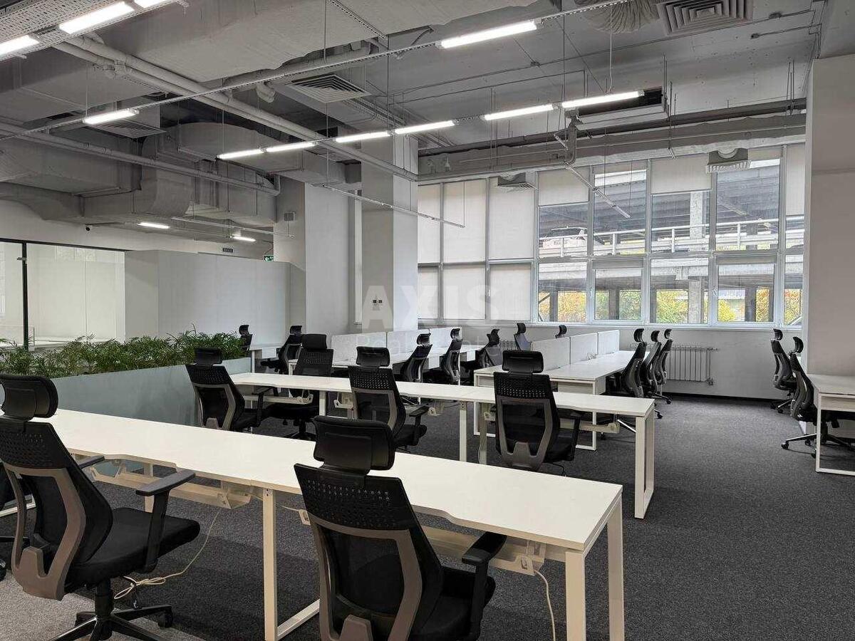 Office vul. Gajdara 58/10, 409m2611555