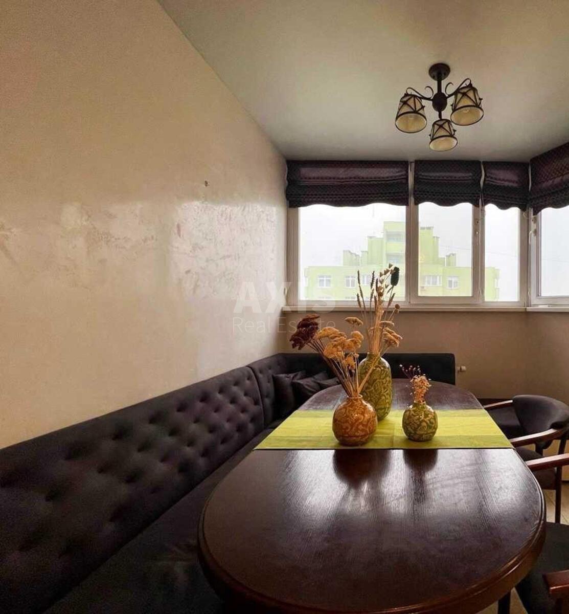 4k apartment vul. Voskresens'ka 14Е1