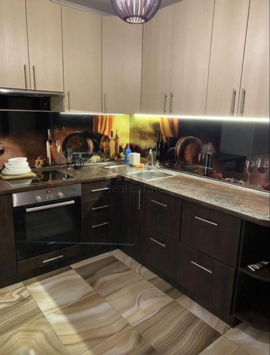 2k apartment vul. Myloslavs'ka 2Б