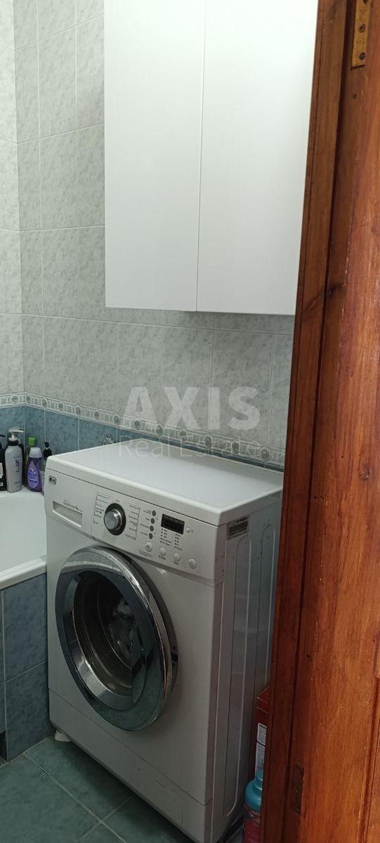 2k apartment vul. Krushel'nyc'koi' Solomii' 38