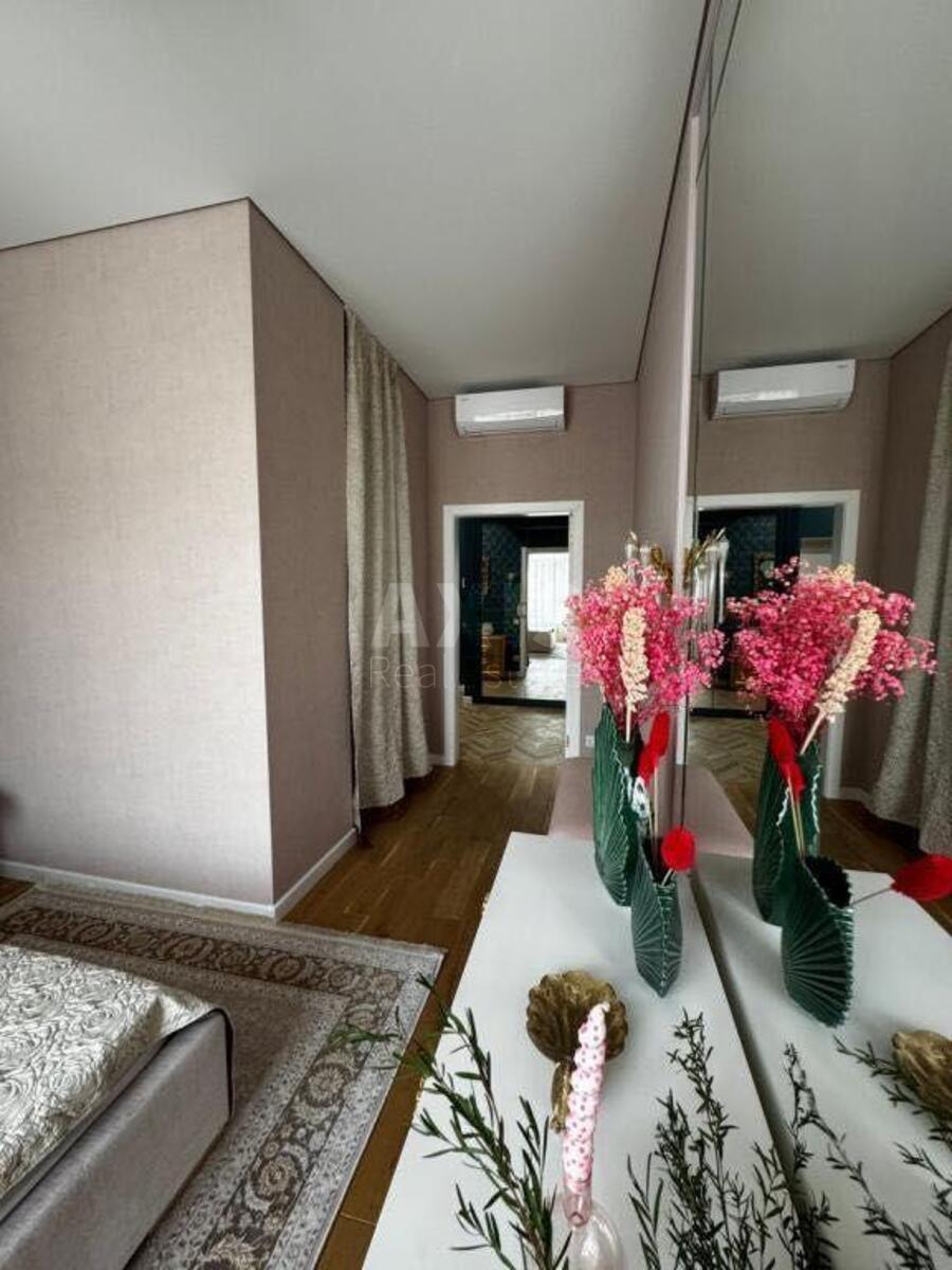 2k apartment vul. Kikvidze 19А5
