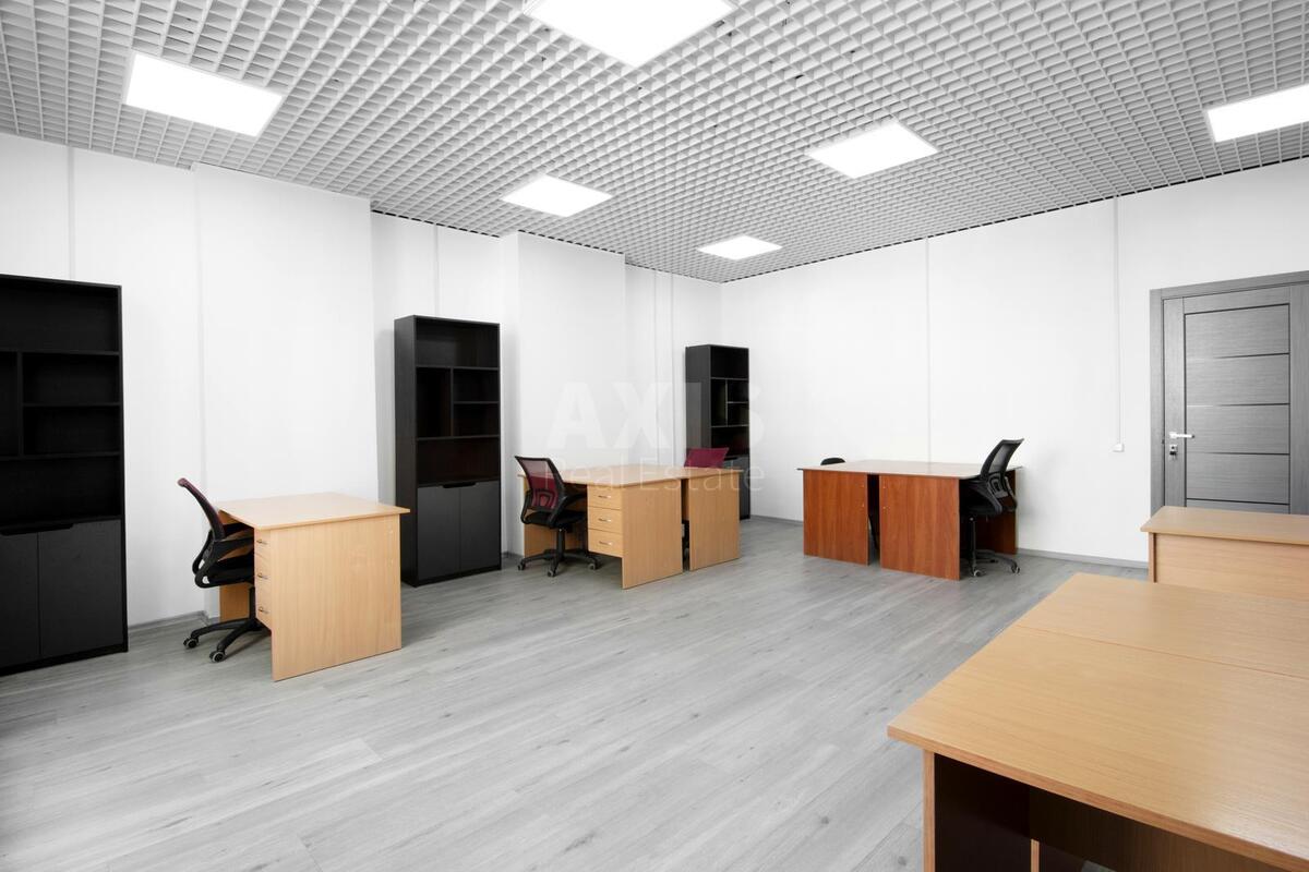 Office vul. Jevgena Konoval'cja 44А, 157m2617821