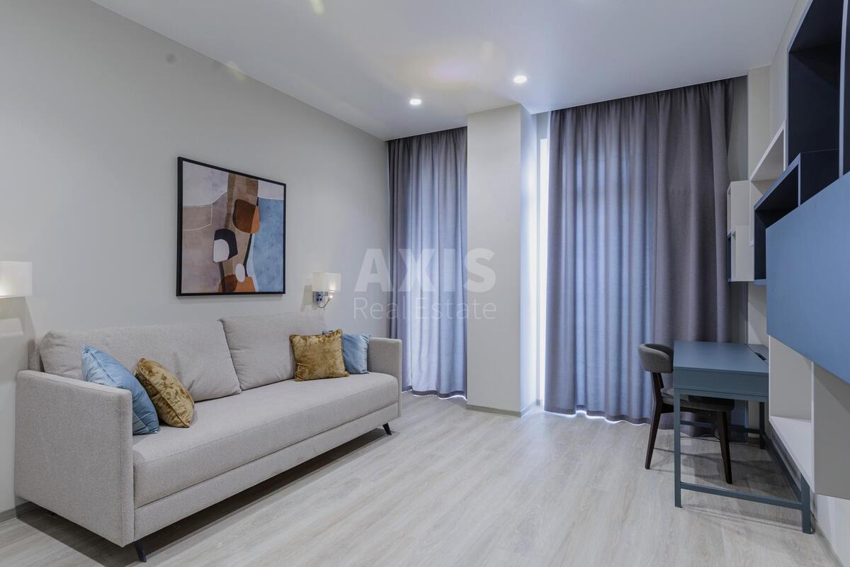 3k apartment vul. Antonovycha 118/9594063