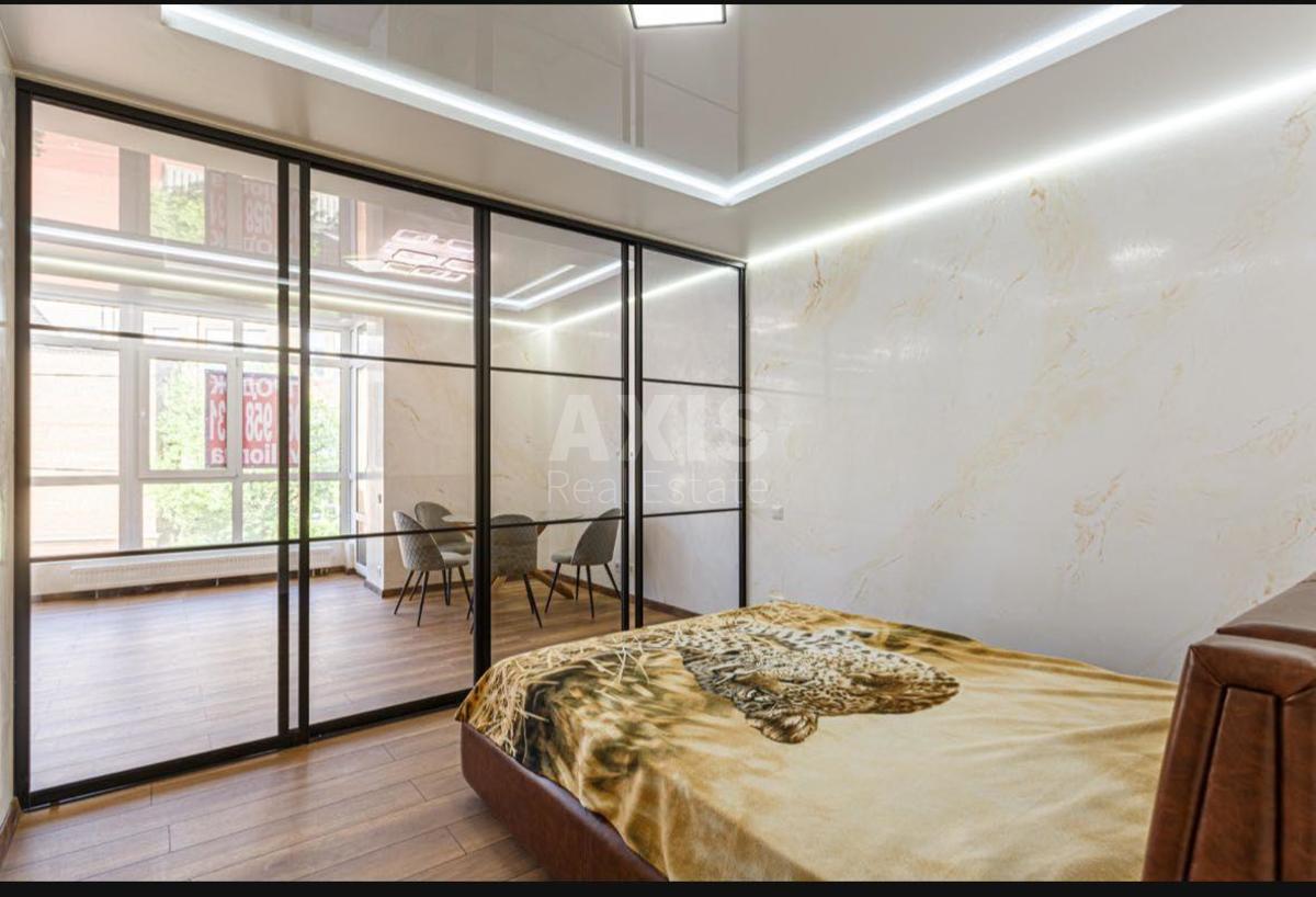 1k apartment vul. Glybochyc'ka 132