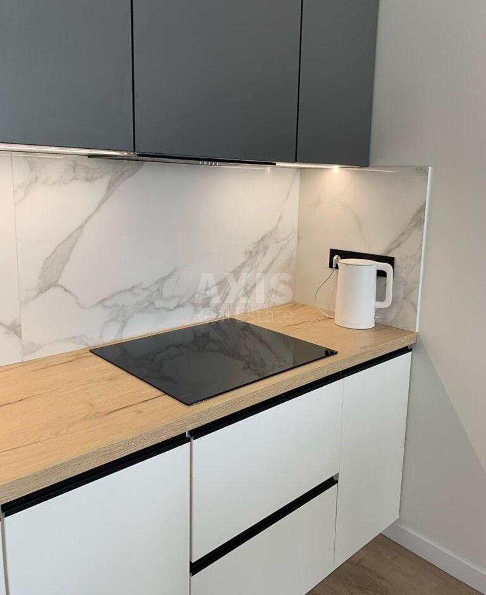 1k apartment nab. Dniprovs'ka 181