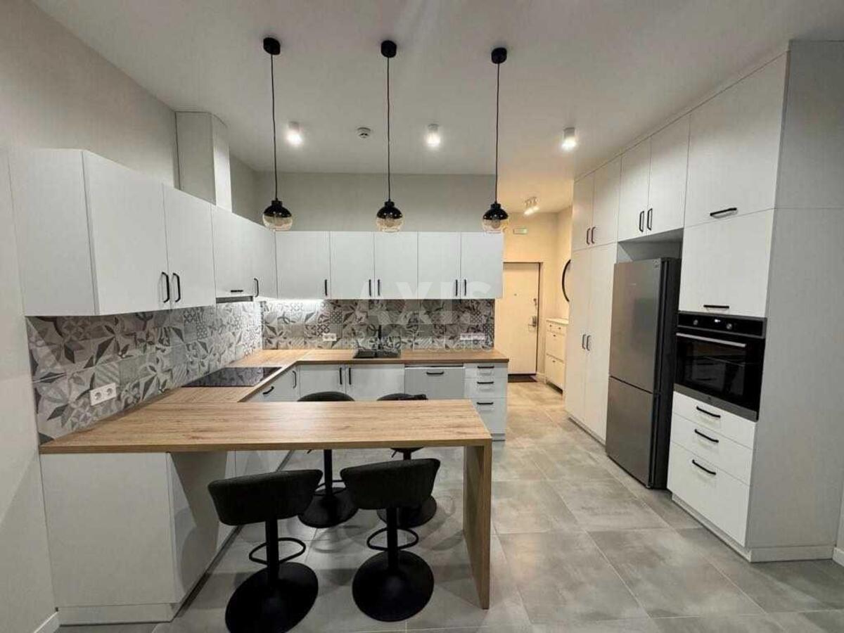 2k apartment vul. Glybochyc'ka 13