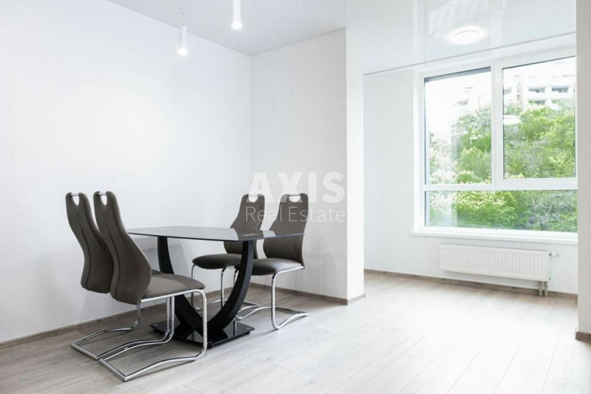 2k apartment vul. Glybochyc'ka 731