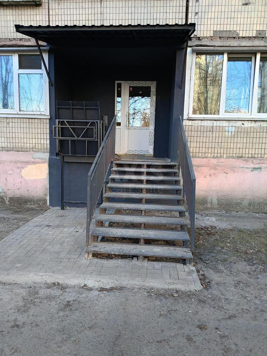 Объект торговли бул. Кольцова 15, 69м258692