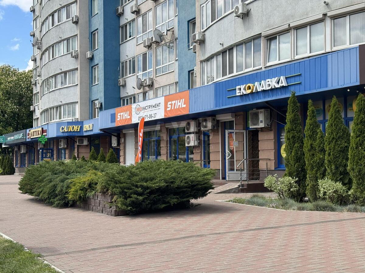 Trade object vul. Sikors'kogo Igorja Aviakonstruktora 1, 52m24