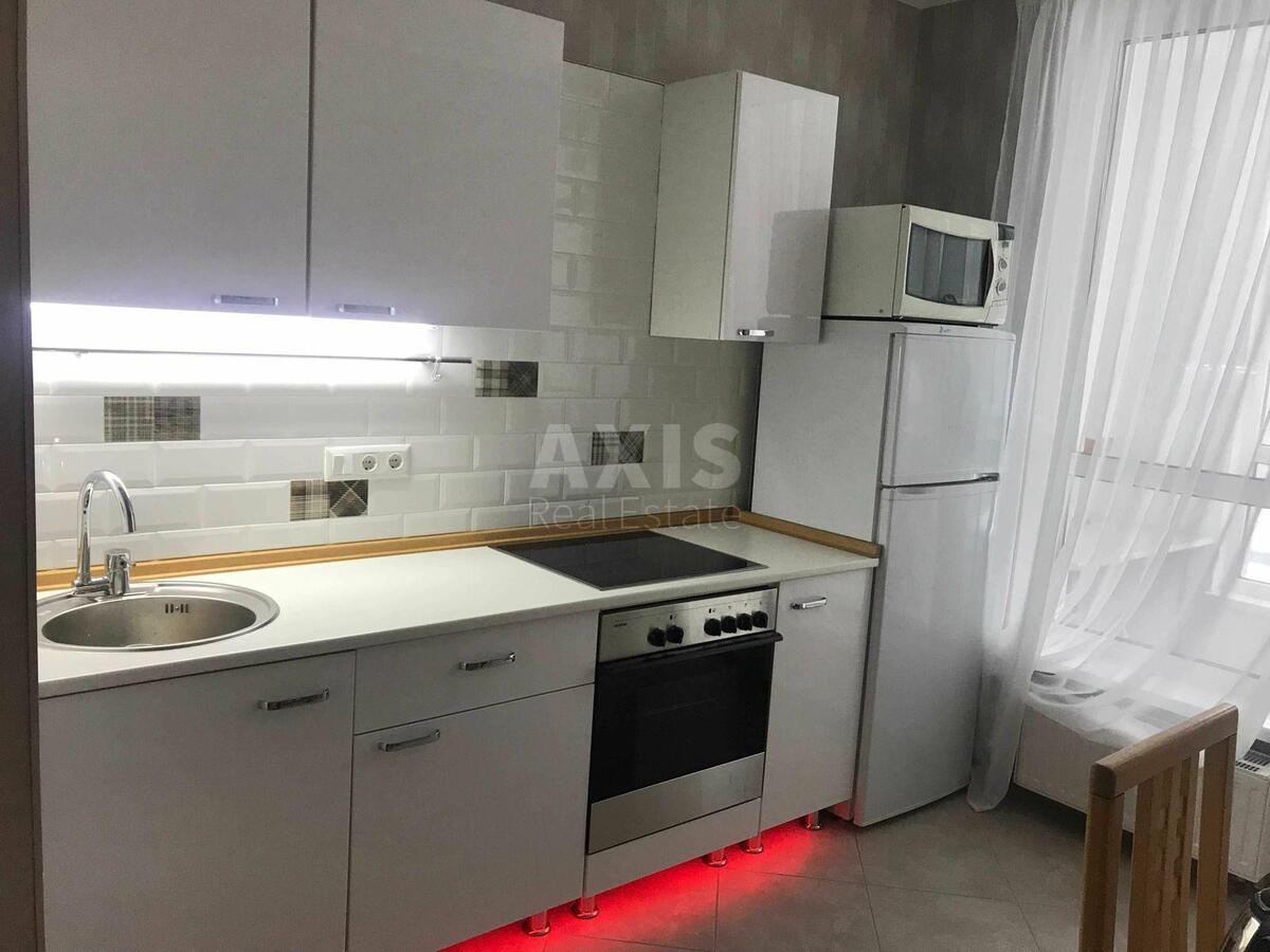 1к квартира вул. Родини Крістерів 20