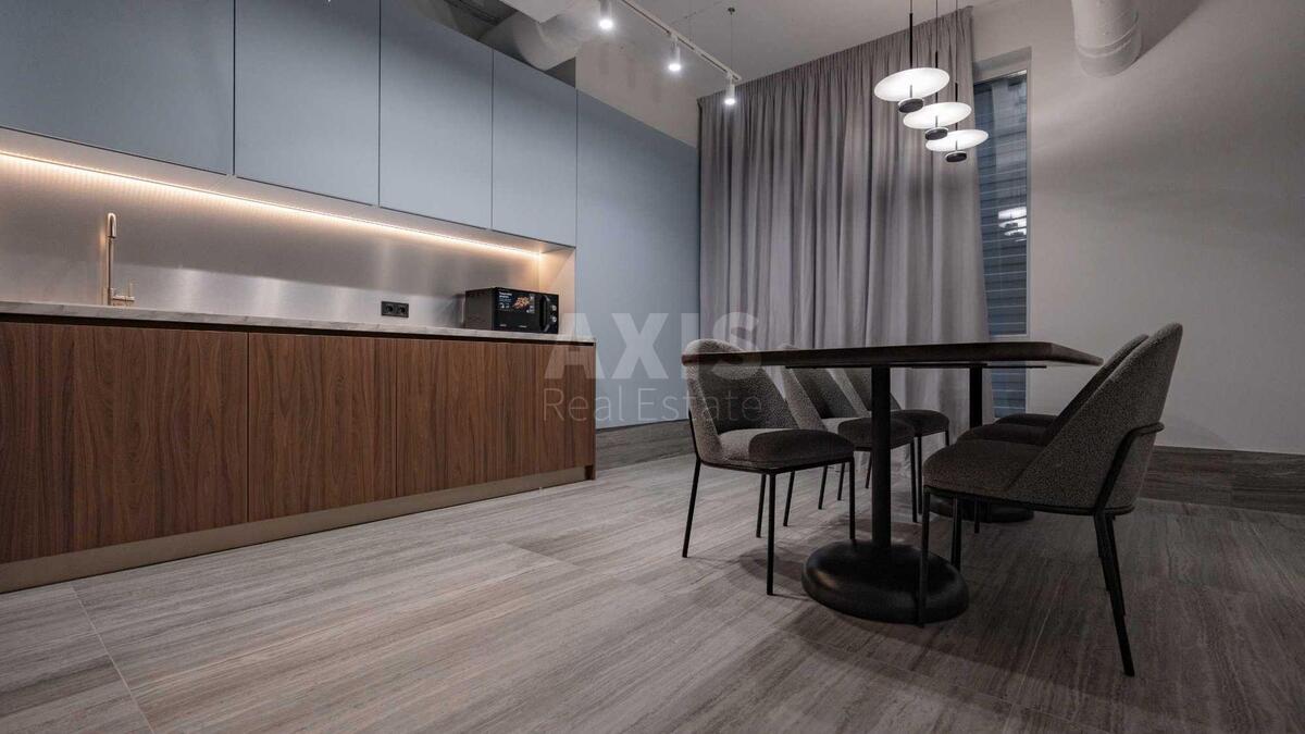 Office vul. Bul'varno-Kudrjavs'ka 15, 171m29